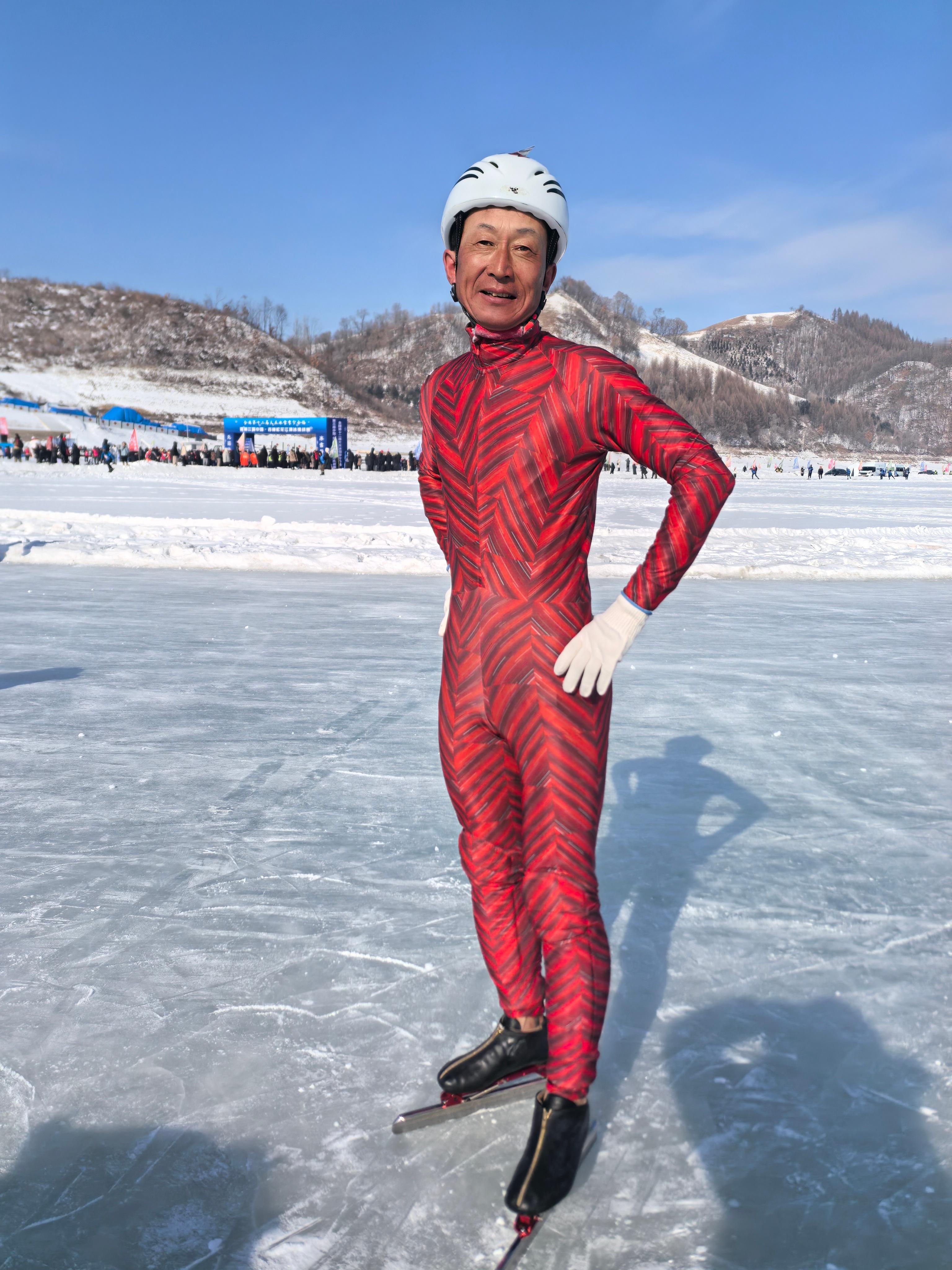 吉林白山松花江滑冰挑战赛1月31日，以“北国松花江 冰雪新赛道”为主题的全国第十