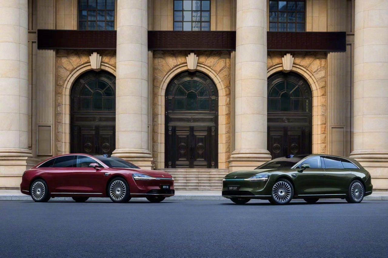 以前30万级豪华车有点像“三国鼎立”，BBA很稳定，但享界旗舰9系双子星来之后，