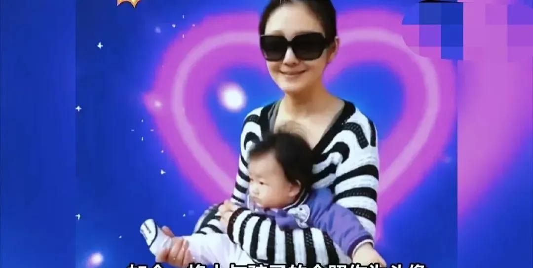 你们发现了吗？网络上的关于她的话题一直不断。网上的言论众说纷纭，弄得吃瓜群众摸不