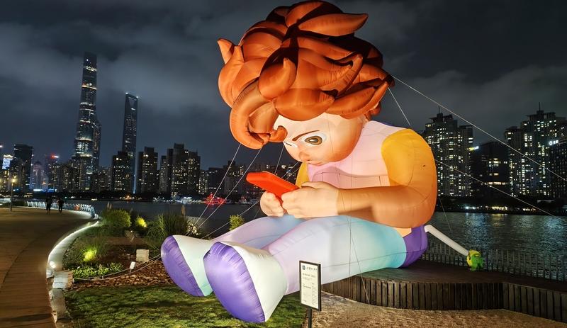 拉黑，就是给自己清场
 
会。
 
拉黑不是矫情，是给自己的情绪设道坎。
 
遇