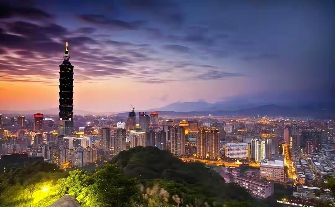 特朗普曾在媒体上直言不讳，说中国要是统一了台湾省，整个世界格局就得大洗牌。为啥美