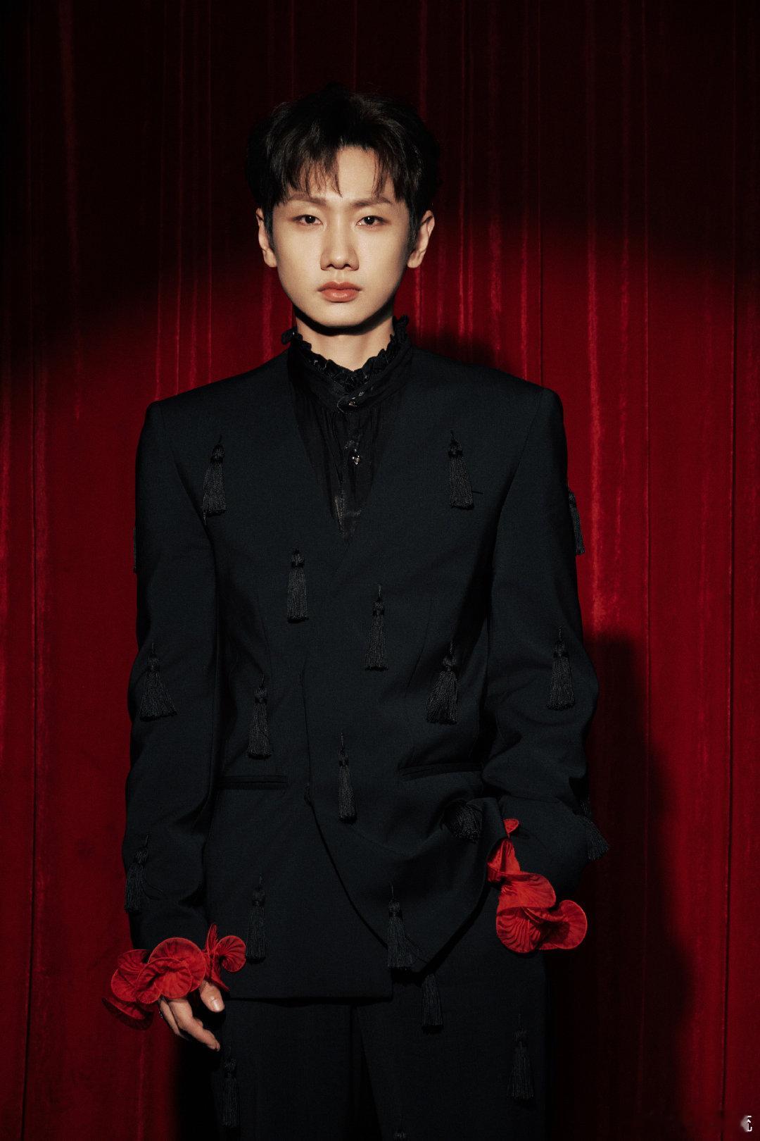 汪苏泷全城热恋直拍 简直就是不允许大家还没有看到汪苏泷的直拍，咱们的哥哥真的是有