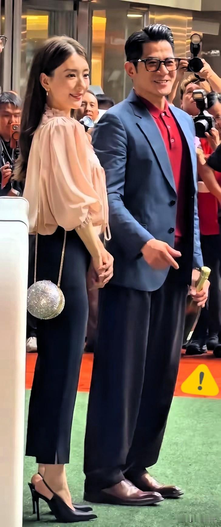 郭富城给天下男人上了一课：
娶老婆可以娶没文化的，
也可以娶没钱的，但千万不能娶