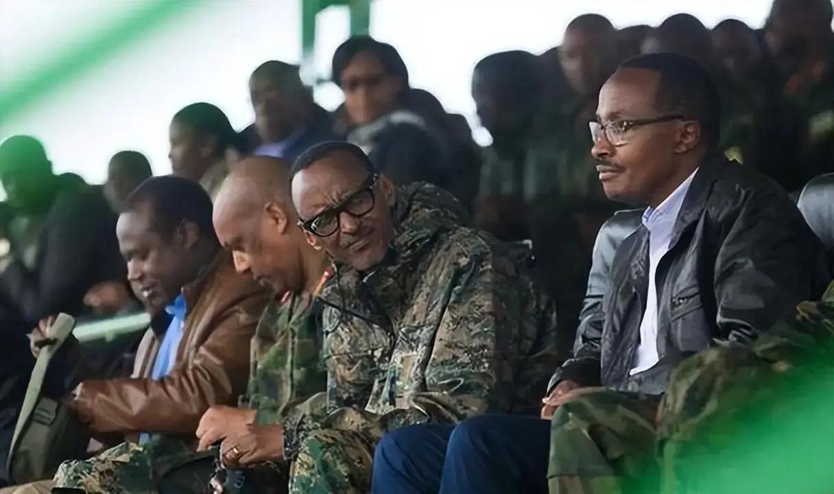 .卢旺达是个小国，为什么能在周边立于不败之地？因为卢旺达的现任领导人保罗·卡加梅