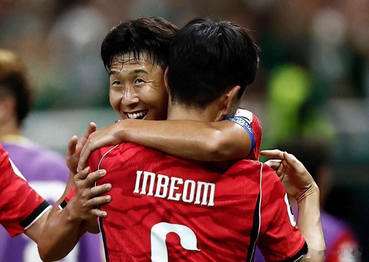 韩国vs捷克Hwang In-beom & Son Heung-min 