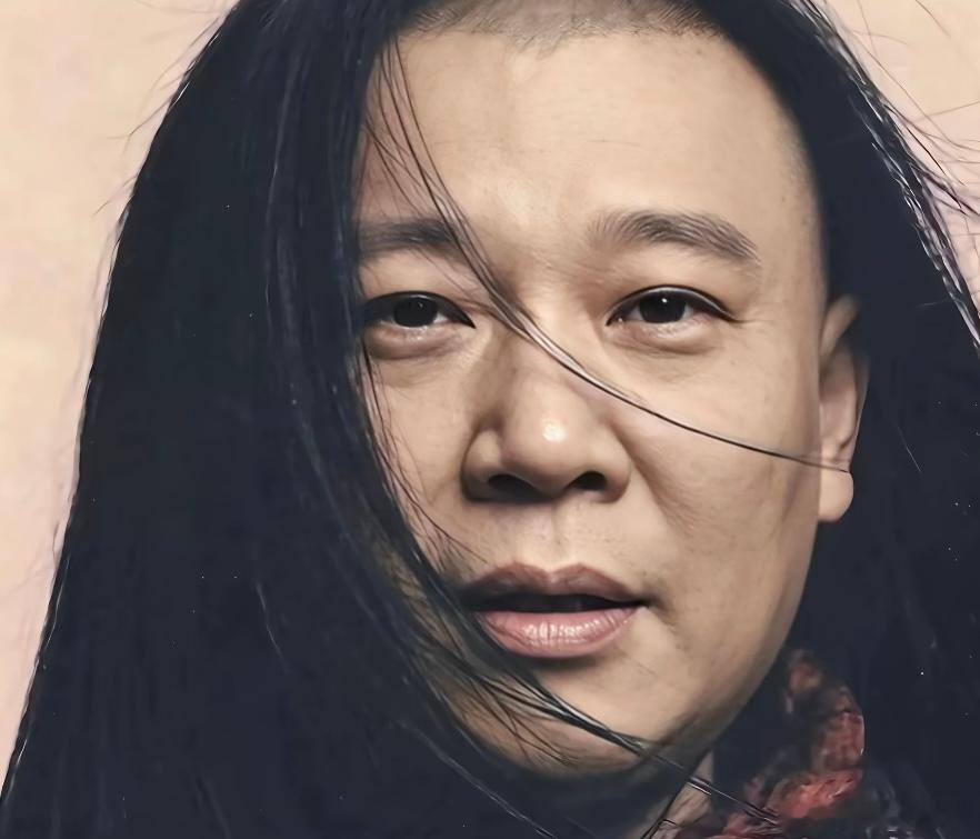 你第一眼看这个人是谁？ ​​​
