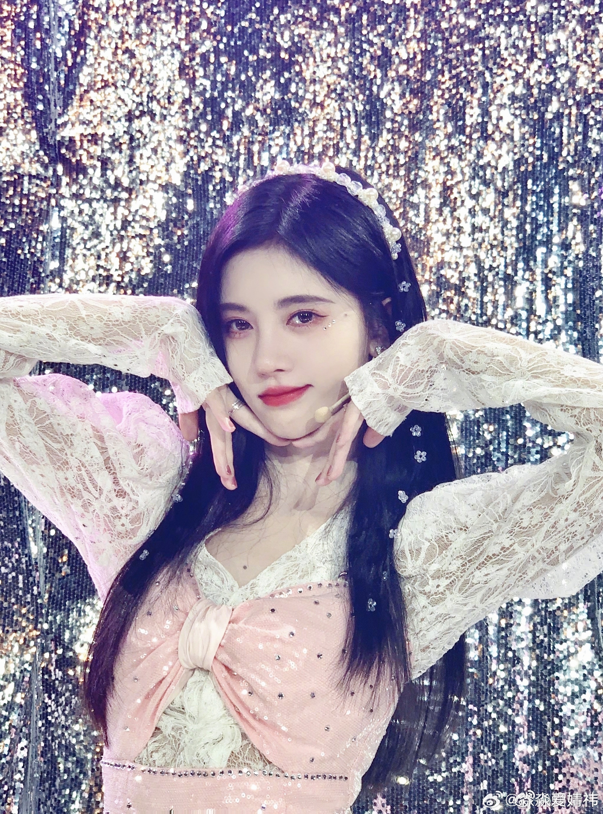 jjy鞠婧祎苏绿夏jjy鞠婧祎万花世界我携漫天星辰以赠你，仍觉漫天星辰不及你​​