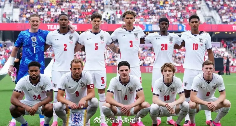 搬运足球情报，给足球爱好者们提供帮助巴拿马VS英格兰1英格兰的后卫詹姆斯因“轻微
