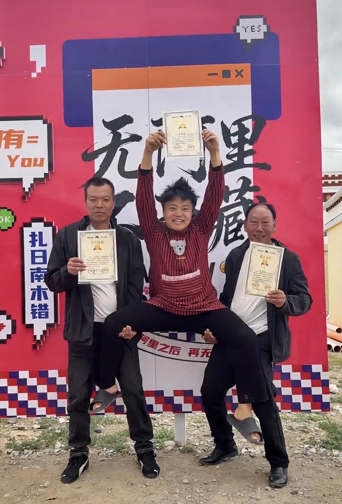 李要得又整活儿，打出租车转拉萨阿里大环线再回到拉萨，全程外围超4500公里。
