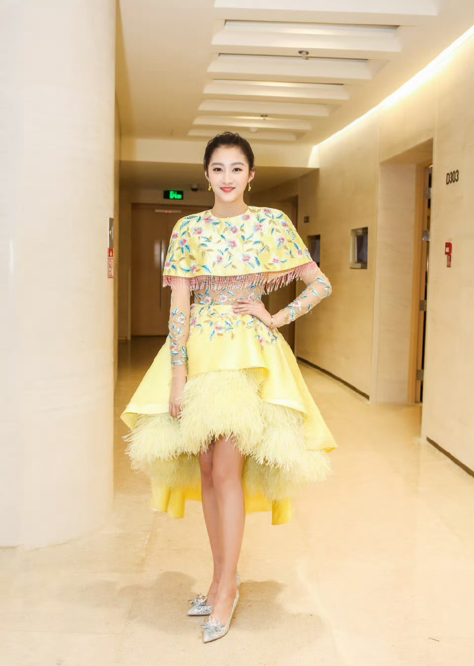 关晓彤关晓彤关晓彤