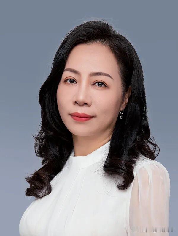 姜星莉卸任武汉大学组织部部长，任武汉大学中南医院党委副书记。
        姜