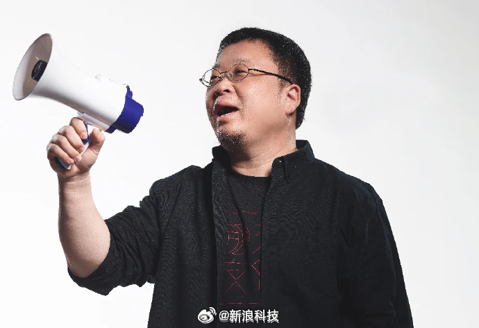 【罗永浩宣布门票免费：先售后退，166万收入全捐】12月30日晚间消息，“罗永浩