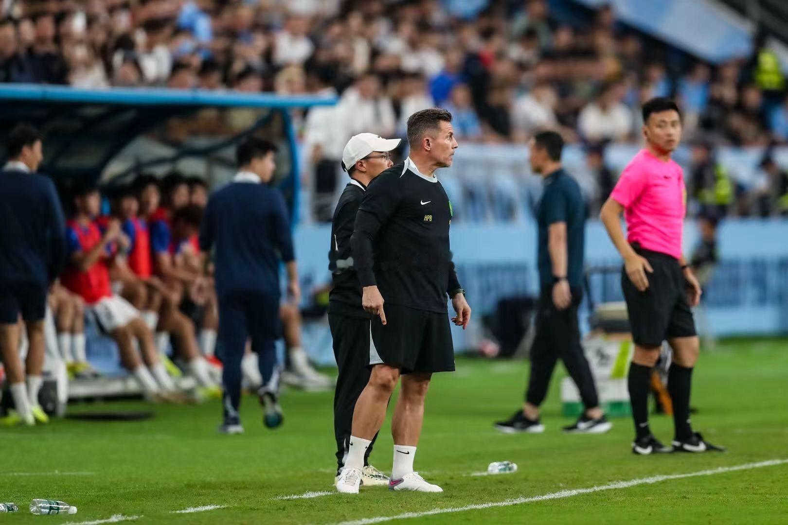 北京国安北京国安vs天津津门虎 国安守门员教练汉斯：“我们需要始终倾注100%的