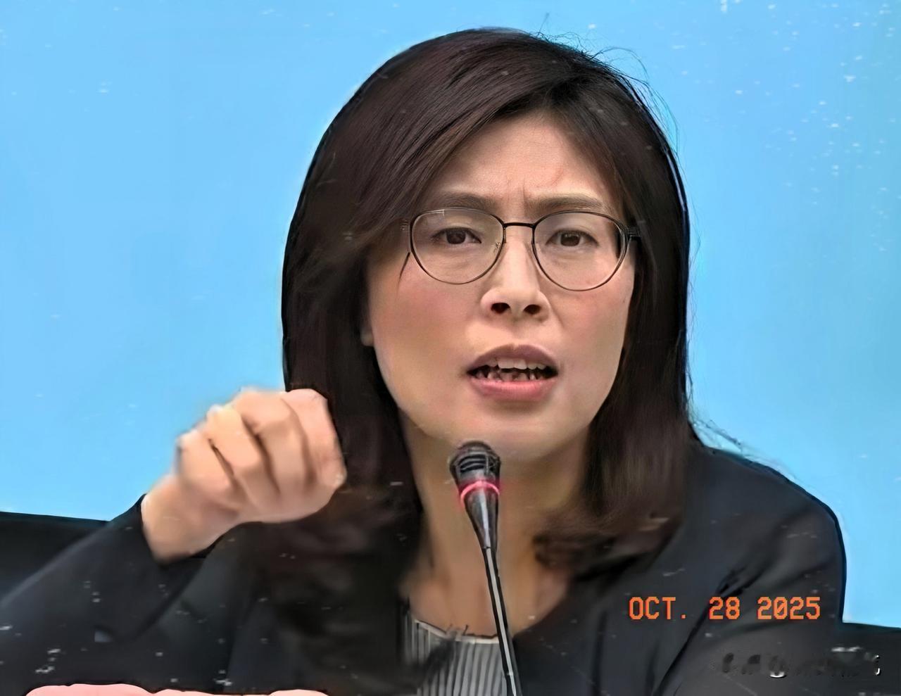 高安国被判重刑，郑丽文一句话引爆全网：这波操作，太狠了！81岁的退役陆军中将高安