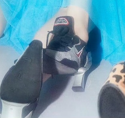 我惊讶的是Nike竟然有高跟鞋 还是二改的？