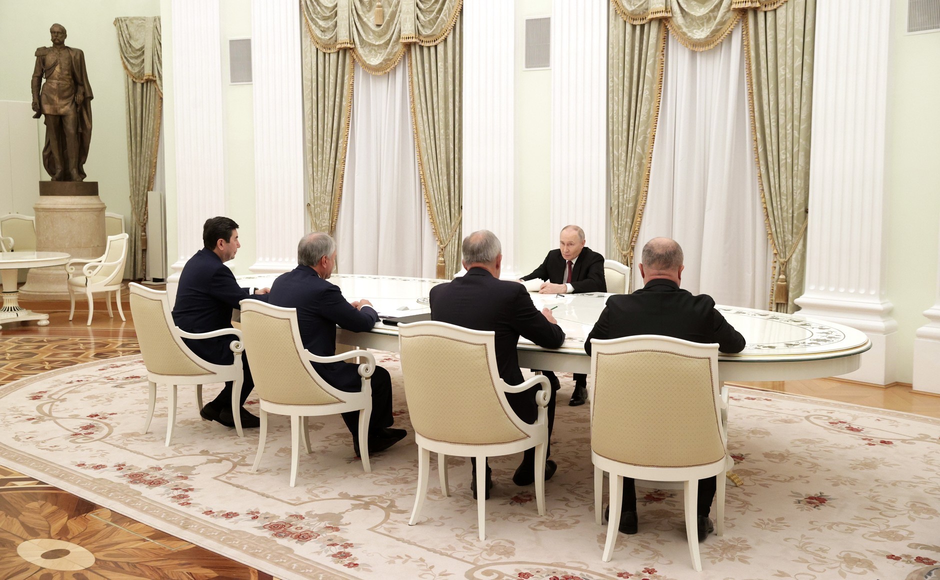 瓦洛佳小朋友  与集体安全条约组织成员国议会议长会晤弗拉基米尔·普京在克里姆林宫