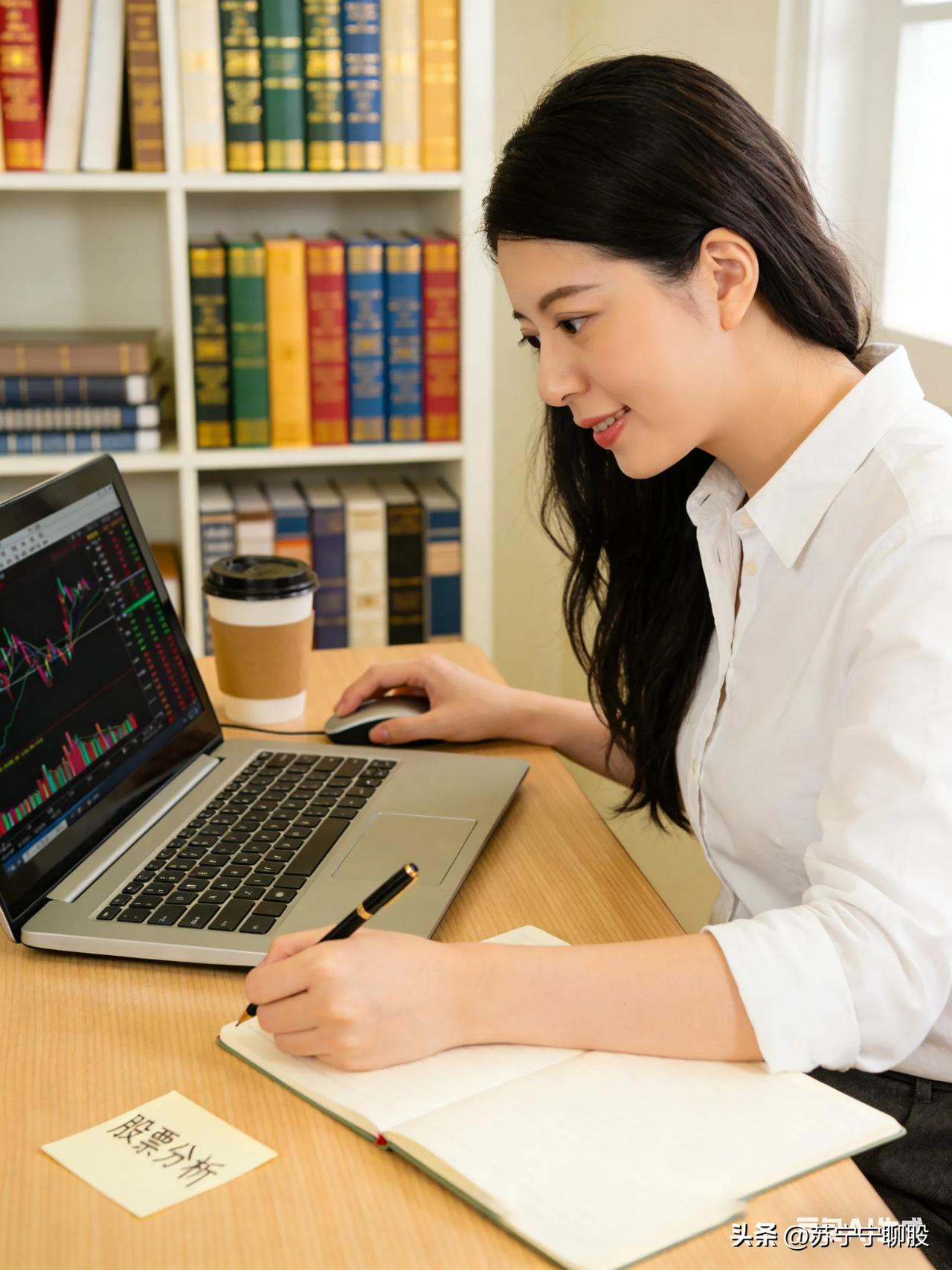 手里持有的小金属夏M，今天早上集合竞价开了2.5个点，本来心里还挺开心的，想着今