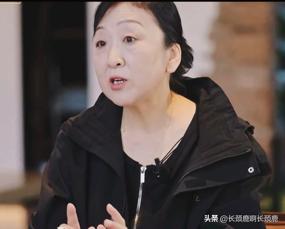 《妻子的浪漫旅行》越看越生气，梁淞和他妈妈就是在欺负何美延。

梁淞不尊重自己妻