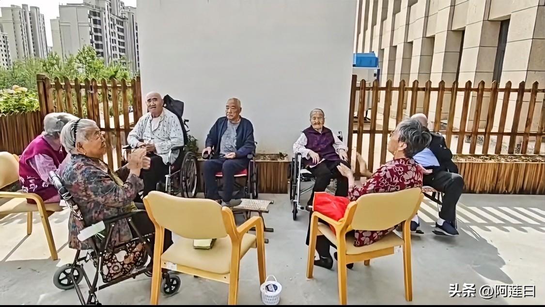 给家里老人养老有5种方式可选，大部分子女都渴望第5种，即使出钱多点也无妨，放心踏