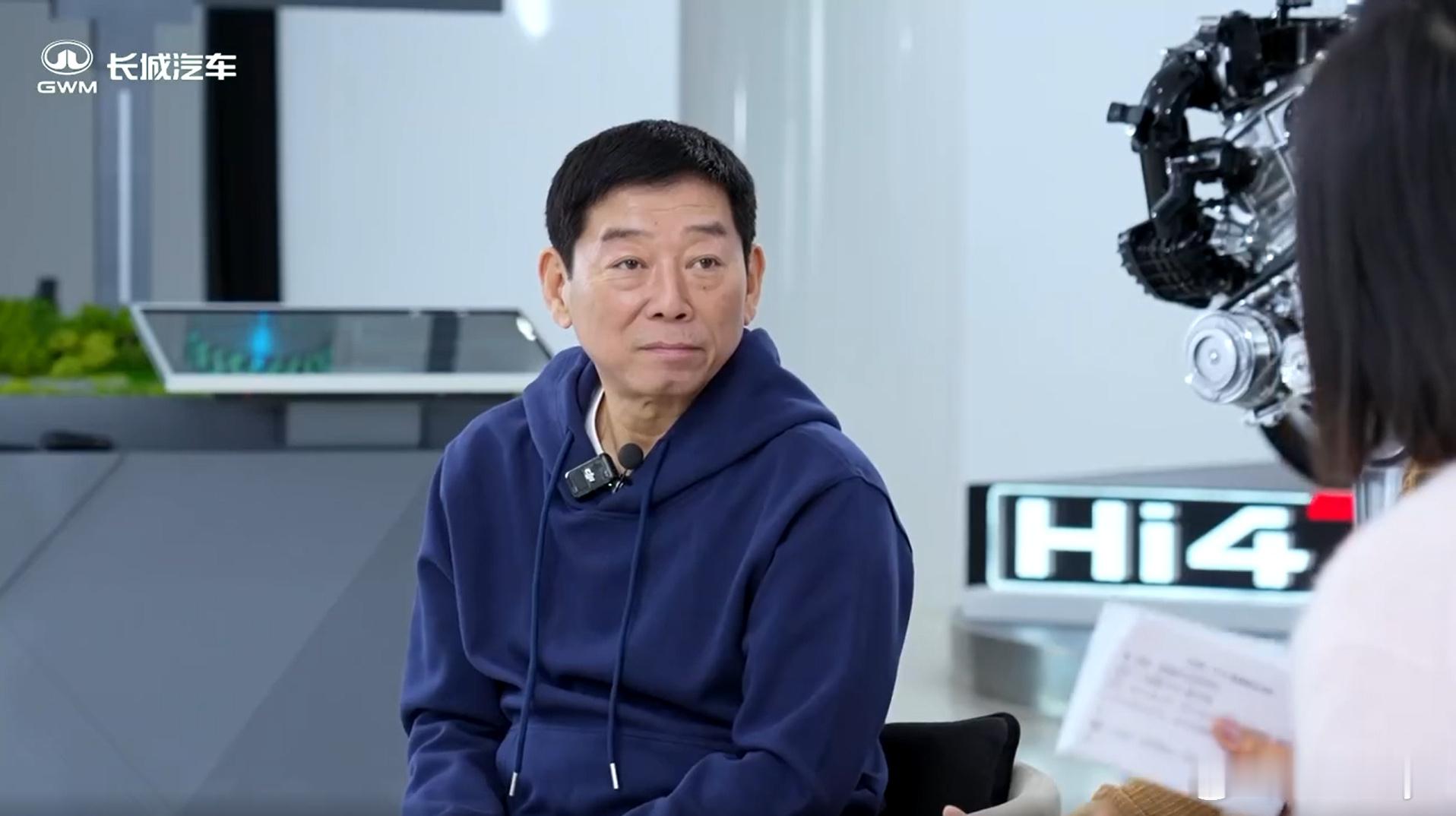 魏总这波掏出的“家底”是真硬核：1️⃣全球首个兼容五大动力的平台，告别选择焦虑；