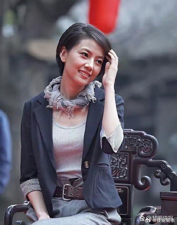 这到底是高圆圆还是梁咏琪？两人的长相在这一刻仿佛重叠了，这也太像了吧，傻傻分不清