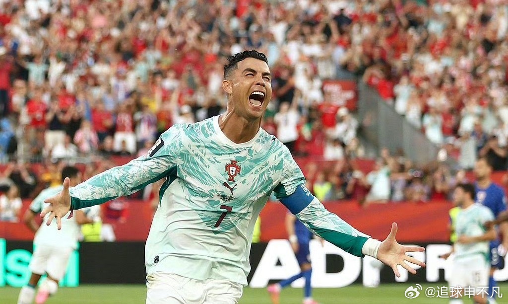 在这场万众瞩目的2026年美加墨世界杯1/16决赛中，葡萄牙与克罗地亚为球迷奉献