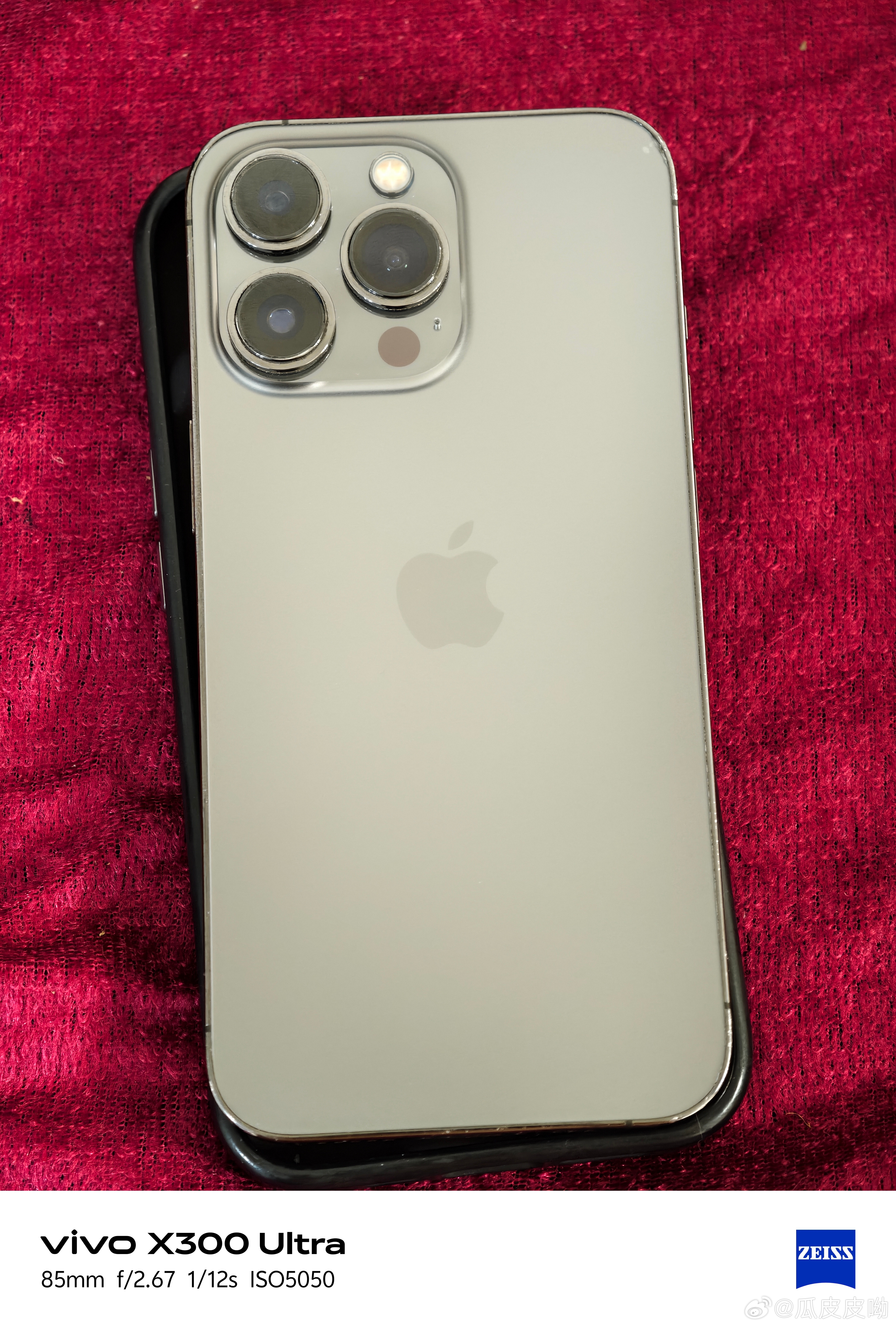iPhone 13pro国行，石墨色512单机，边框小磕碰划痕多，屏幕小划痕多，