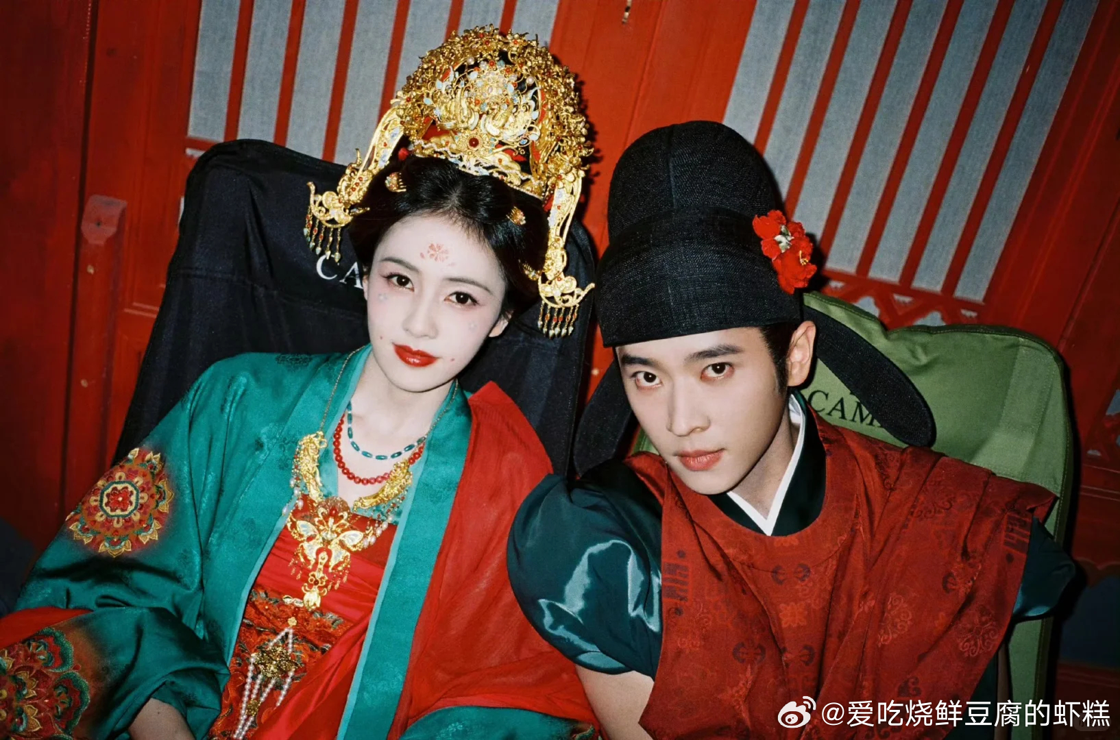被白鹿丞磊莫离追着喂饭莫离白鹿啊啊啊王爷王妃就这样going我吧，剧还没播，但饭