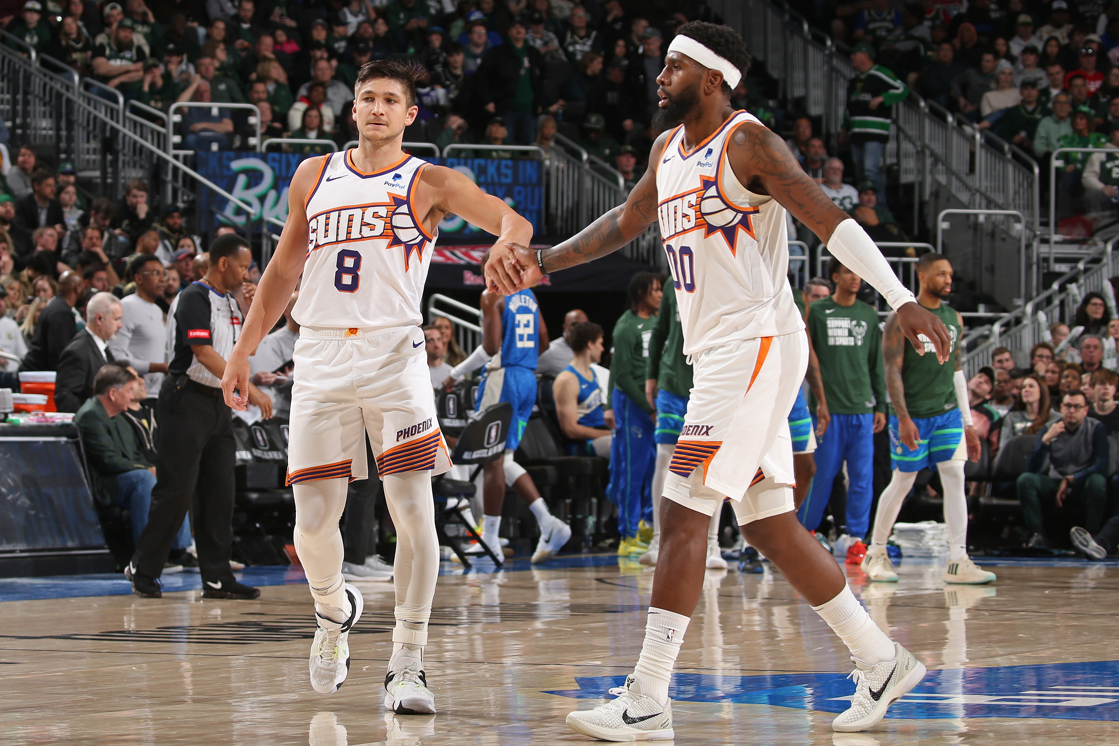 记者BrettSiegelNBA在做客菲尼克斯当地自媒体电台PHNX Suns时