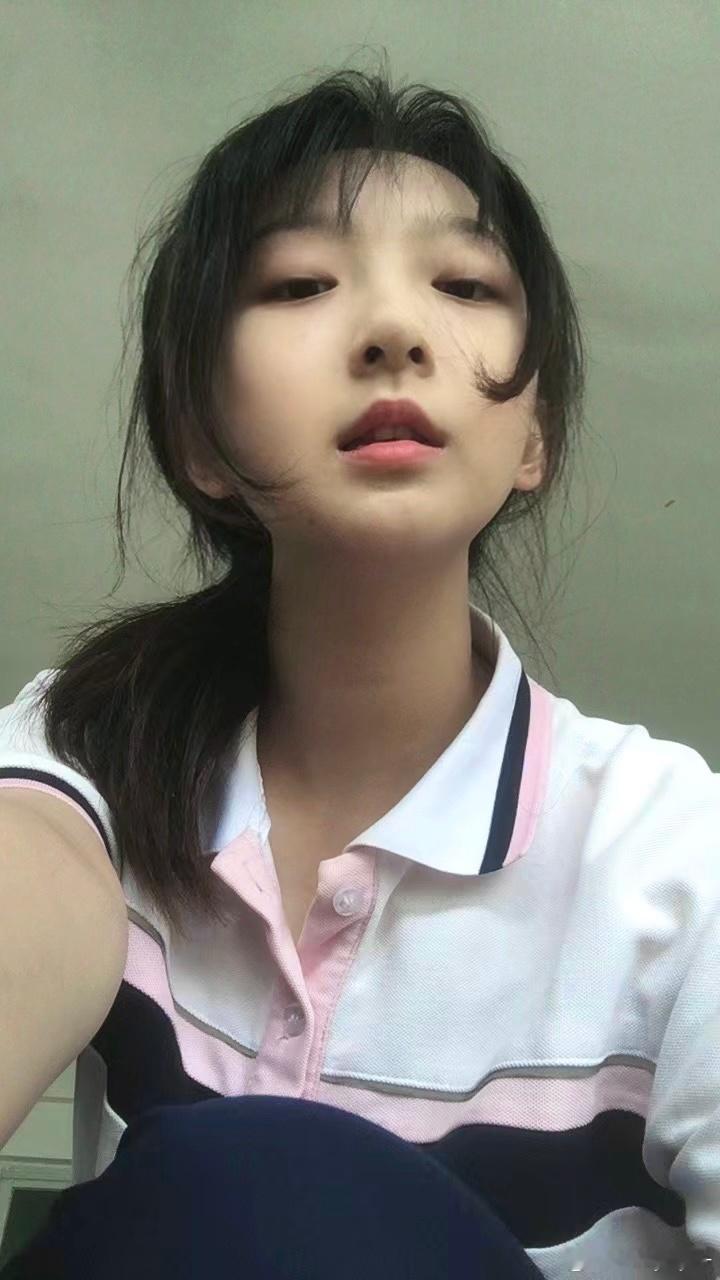 你也很为我着迷吧 #纯情女高# ​​​