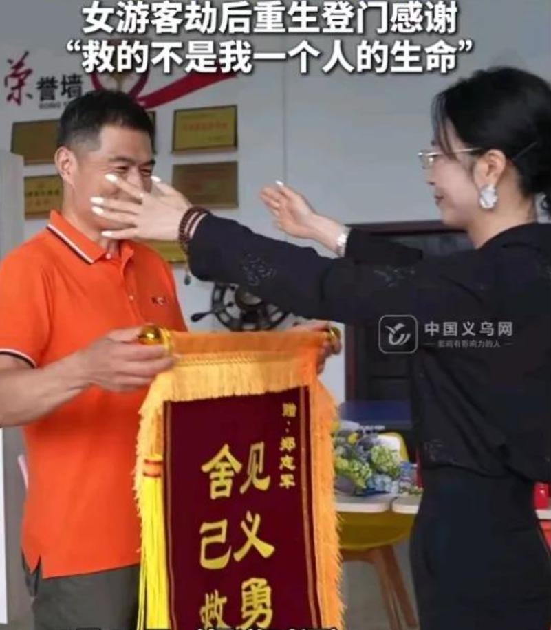 38岁宝妈掉进5米深潭。
这事我专门查了一下。
不查不知道，细节真让人揪心。
5