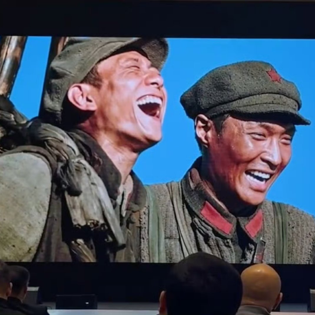 张一山张艺兴同框开怀大笑张一山张艺兴同框开怀大笑那段出自电影《绽放》预告片，两人
