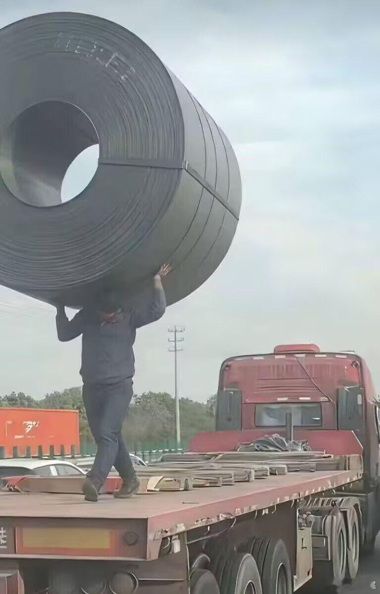 ？？？难道是浩克 