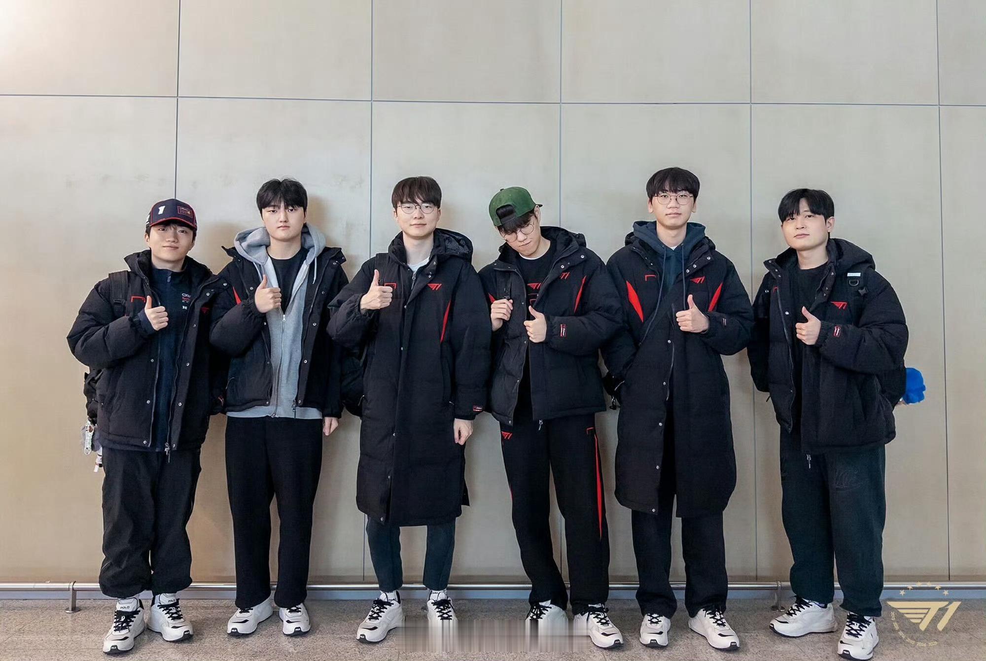 T1出发慕尼黑T1出发慕尼黑T1新赛季阵容图全网热点共创计划英雄联盟