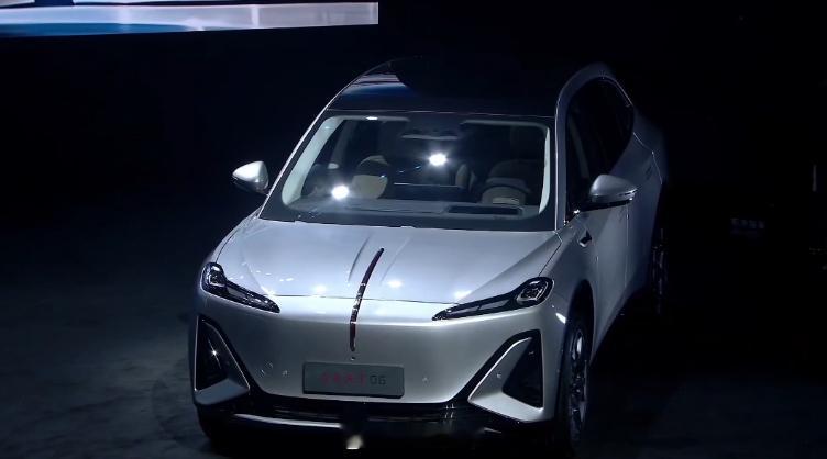 红旗天工05/06发布，直接甩出17.18万和19.18万的价格，还附赠一堆权益