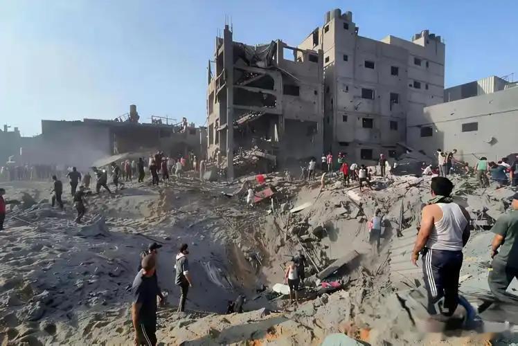 真是万万没想到，美国刚要给伊朗3000亿重建基金投资，沙特、阿联酋、卡塔尔、科威