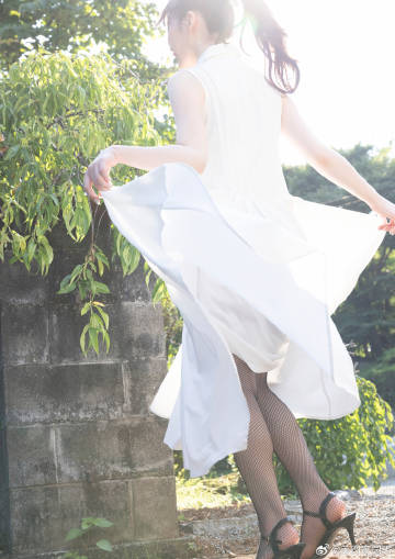 白沙配黑丝，艺术