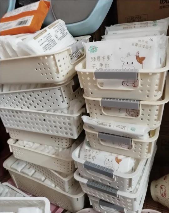 薅羊毛，真的好快乐！
薅的收纳都用来安排装聪妈了，就是收纳盒稍微有点小了，还是薅