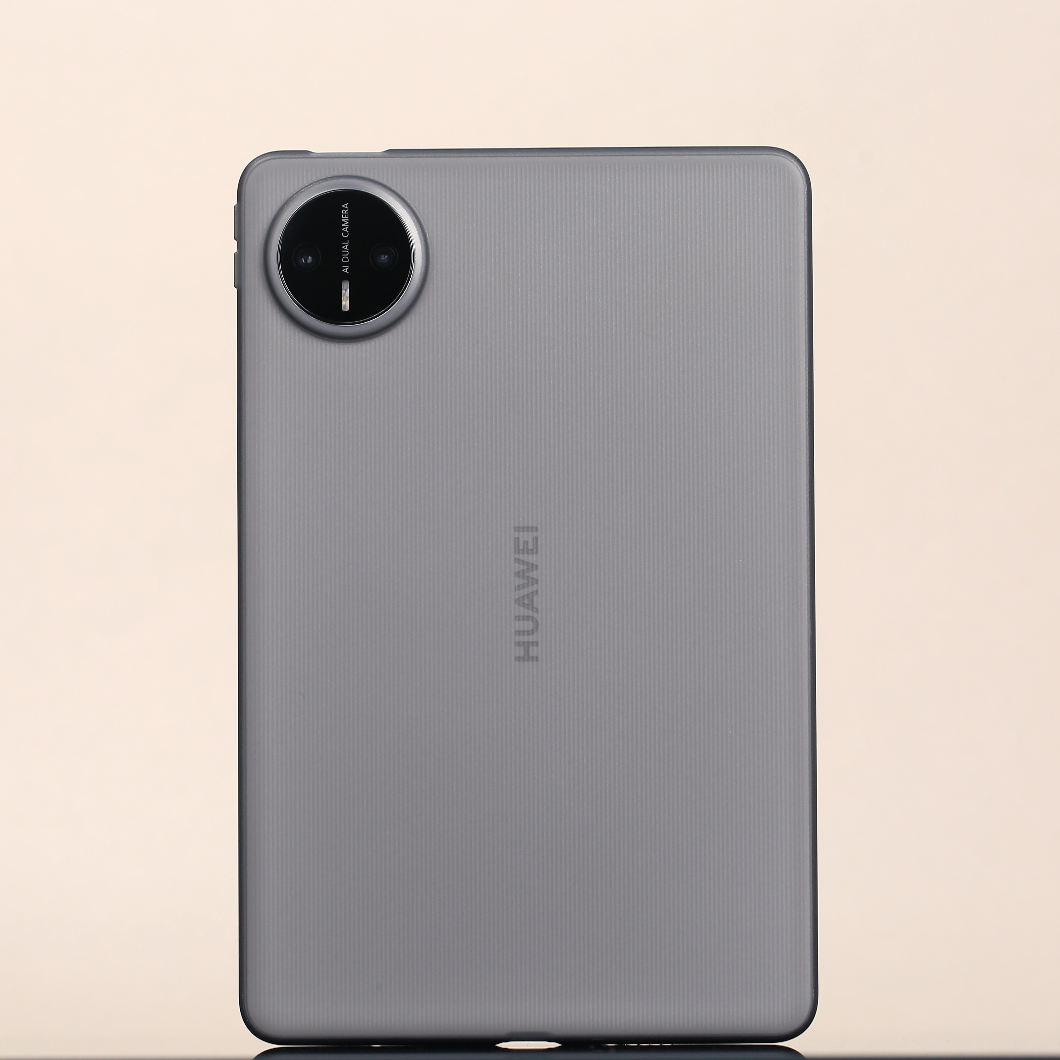 MatePad Mini 的超薄壳半个月卖了1800个，有点大出所料继续加油💪