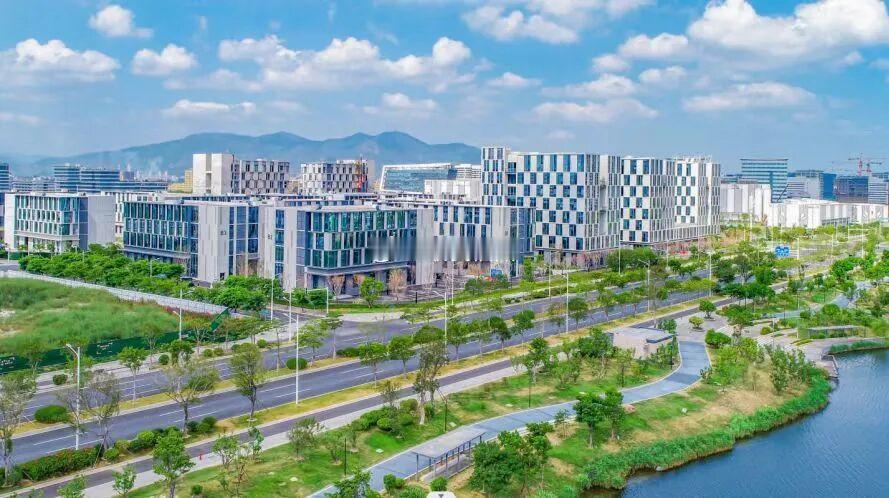 长乐城投集团竞得福州滨海新城 均和云谷产业园B区优质产业资产 