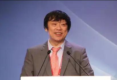 原来老胡的成长不容易啊——除了地主和基督背景，还是个“国军世家”啊！（见下图）