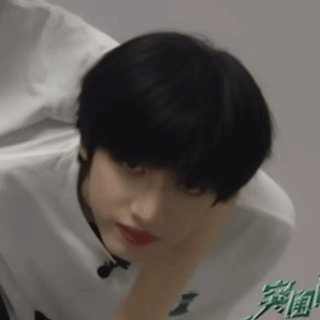 上目线攻击…小狗…… 