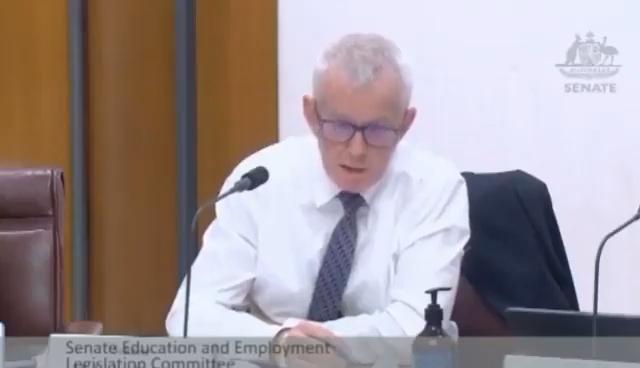 辉瑞员工接种了一个“特殊批次”的疫苗，与强制注射给普通大众的疫苗不同…