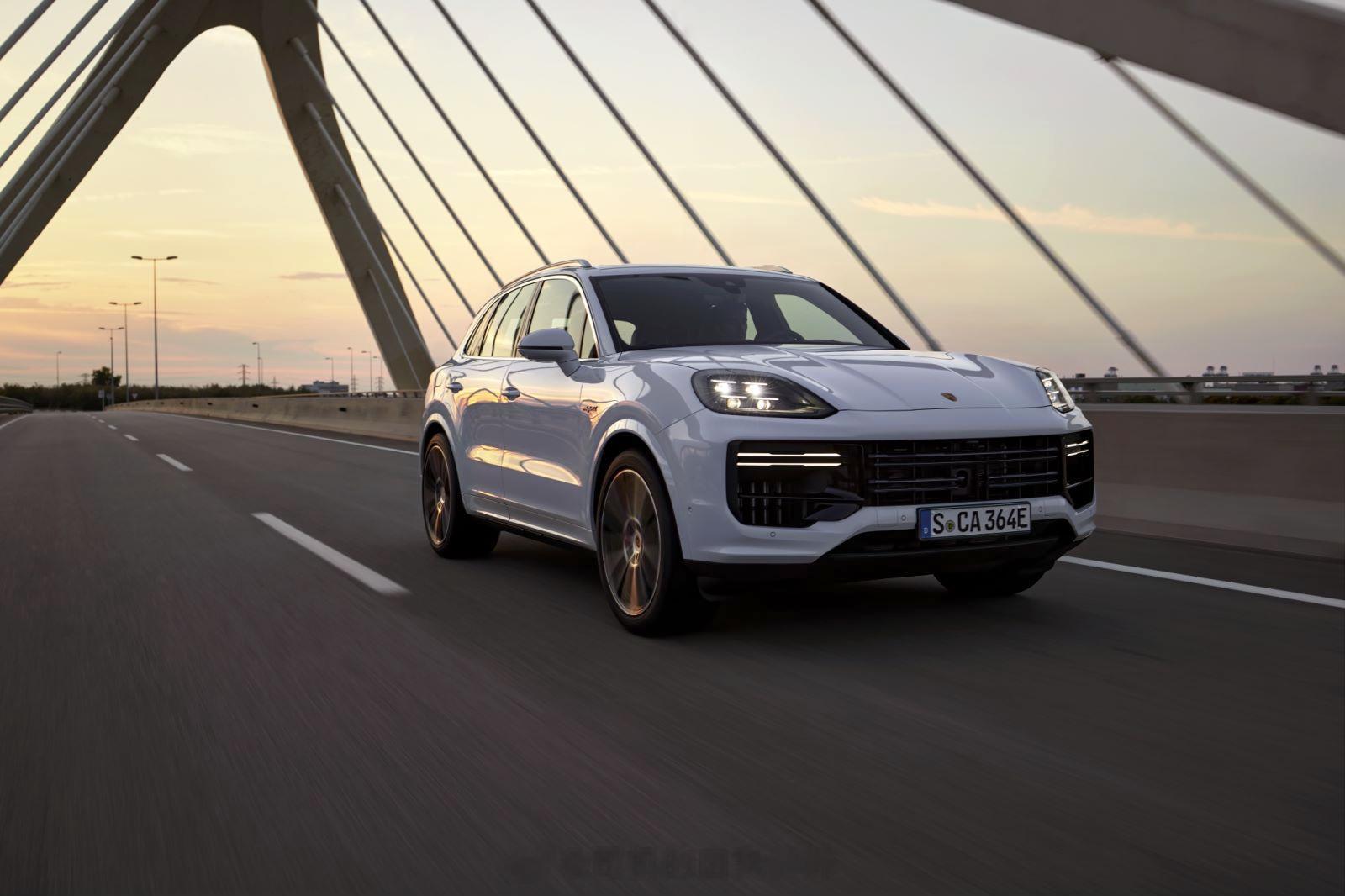以后再也不能调侃绿牌Cayenne是纸老虎，因为Cayenne Turbo E-