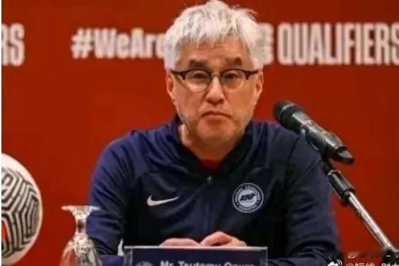 中国男足尽管做好自己，新加坡或暗中助力国足。
  中、韩、泰三国，唯有中国男足在