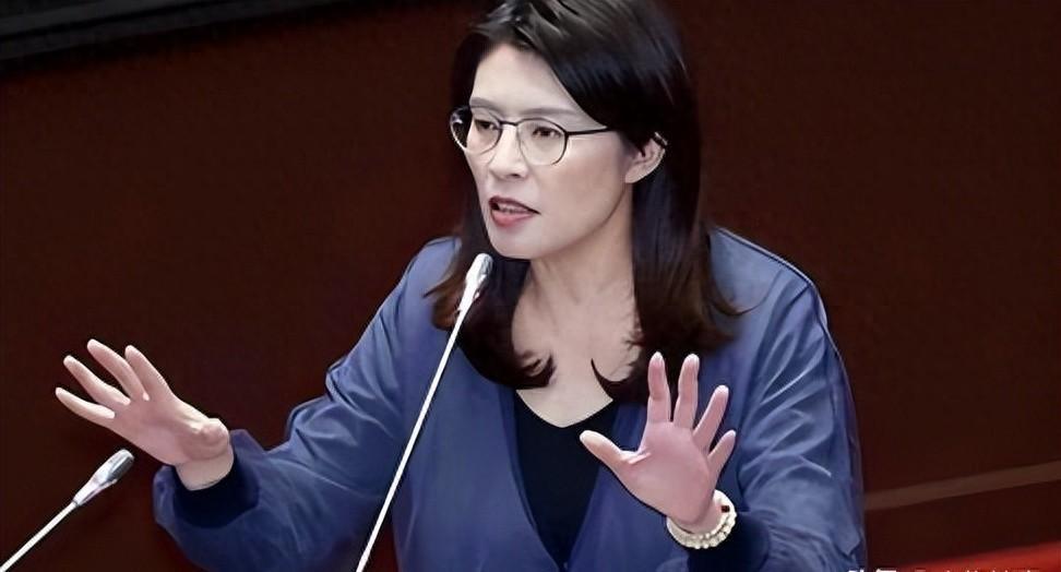 谁能想到，堂堂一个台湾地区的“高层”想去非洲溜达一圈，专机连起飞的资格都没捞着，