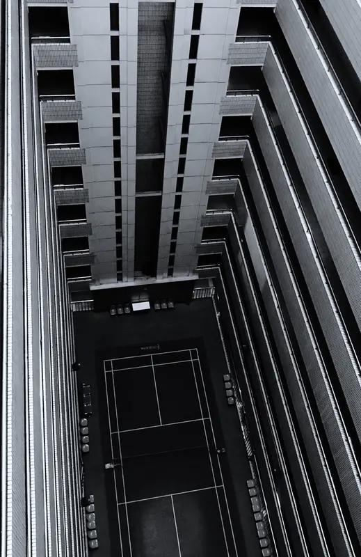 什么是格局
 
格局，从不是忍一时委屈，而是站在更高处，看见别人看不见的远方。它