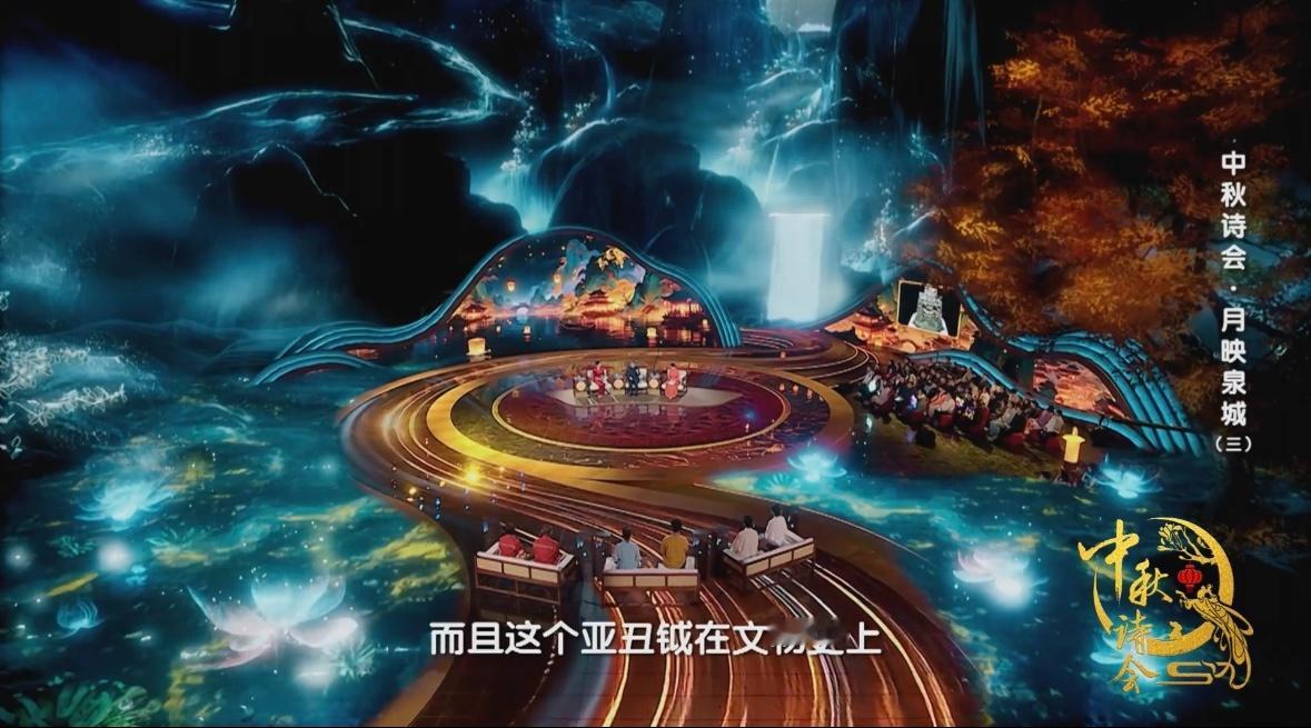 这件青铜器自带喜感狞厉美学的极致，冷脸萌的代表，一张脸连接商王与当下。 ​​​
