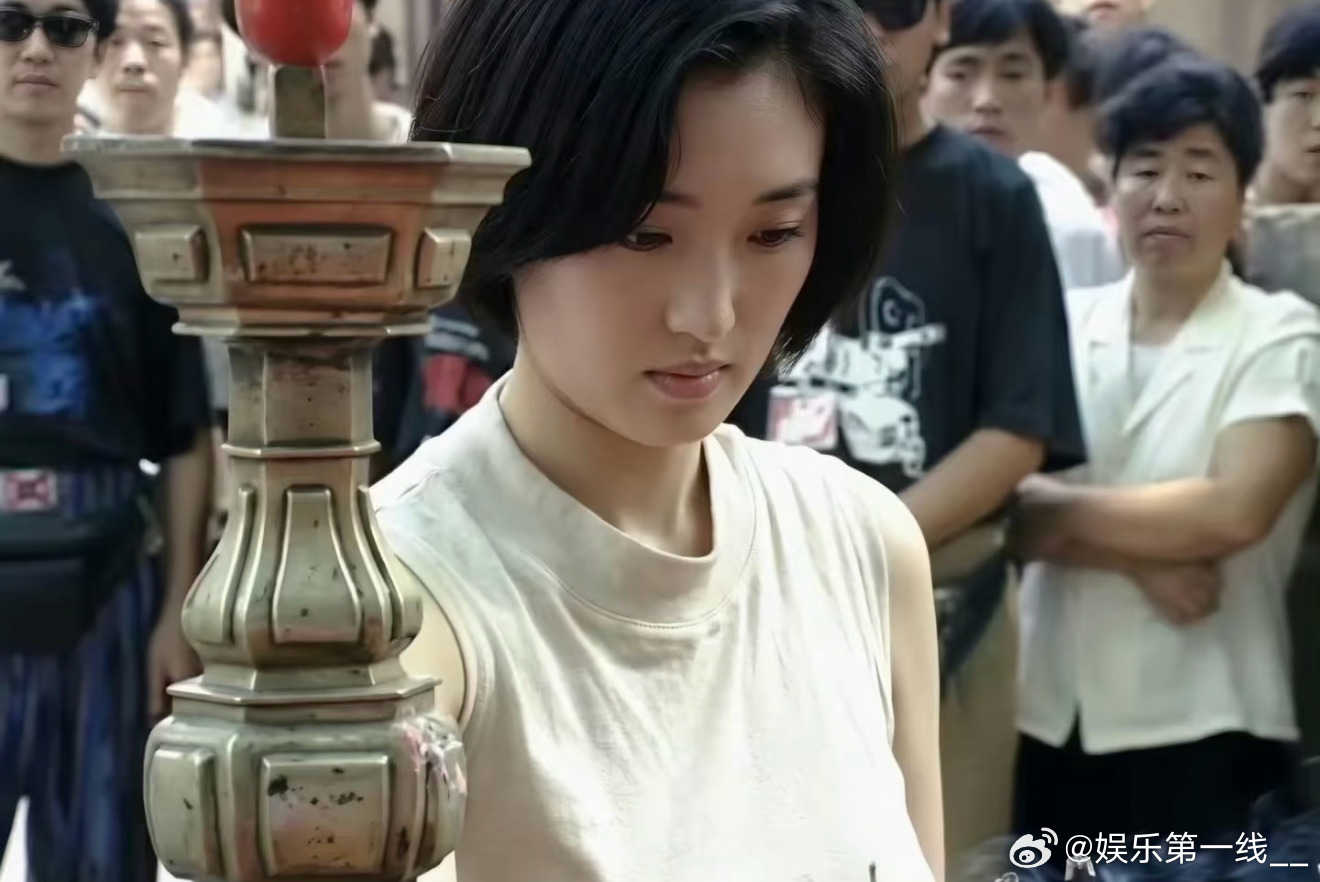 电影《活着》1993开机现场，巩俐素颜出镜 