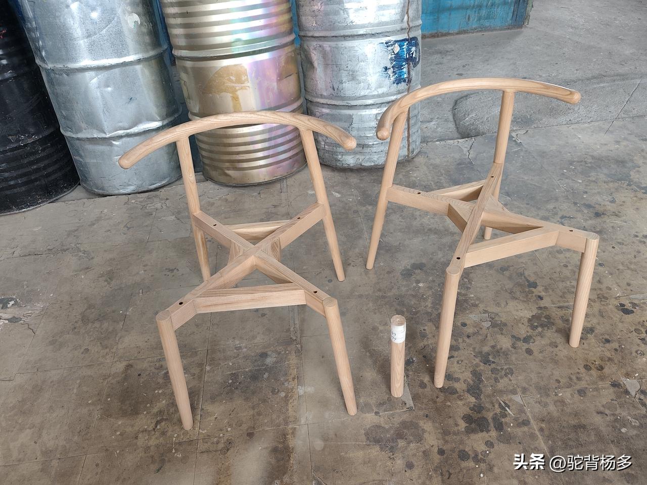 集卡领红包做了几十年木工，打样都20多年了，今天才知道这椅子是北欧风味月牙休闲椅